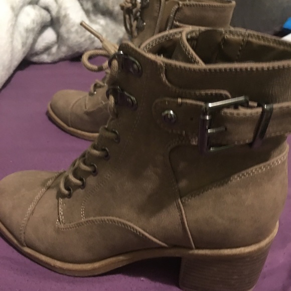 G by Guess combat boots size 7 - Picture 5 of 5